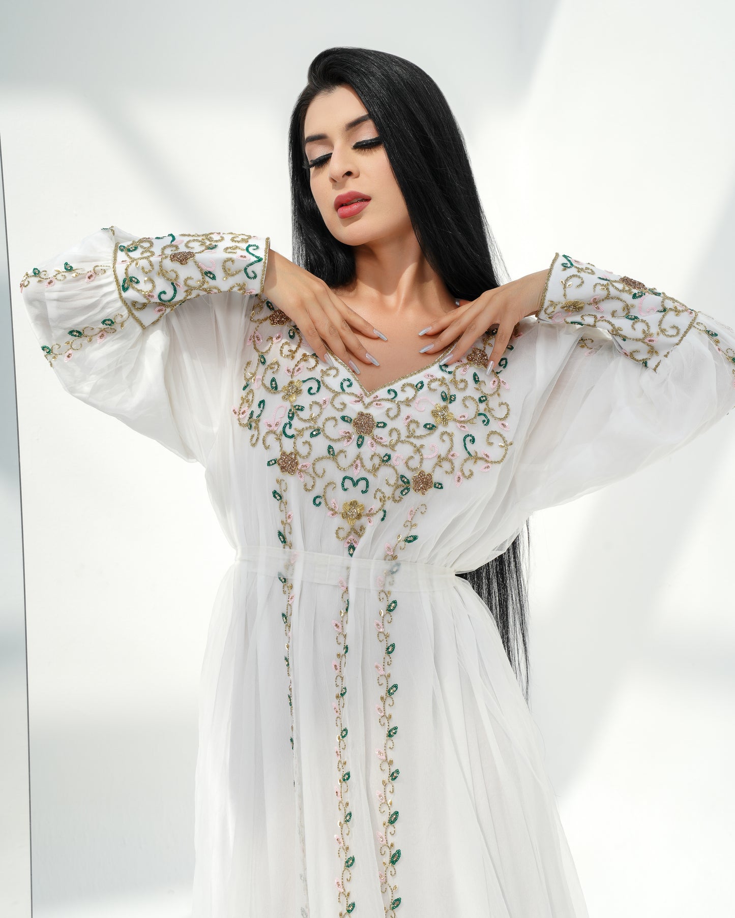 white wonder Louise kaftan