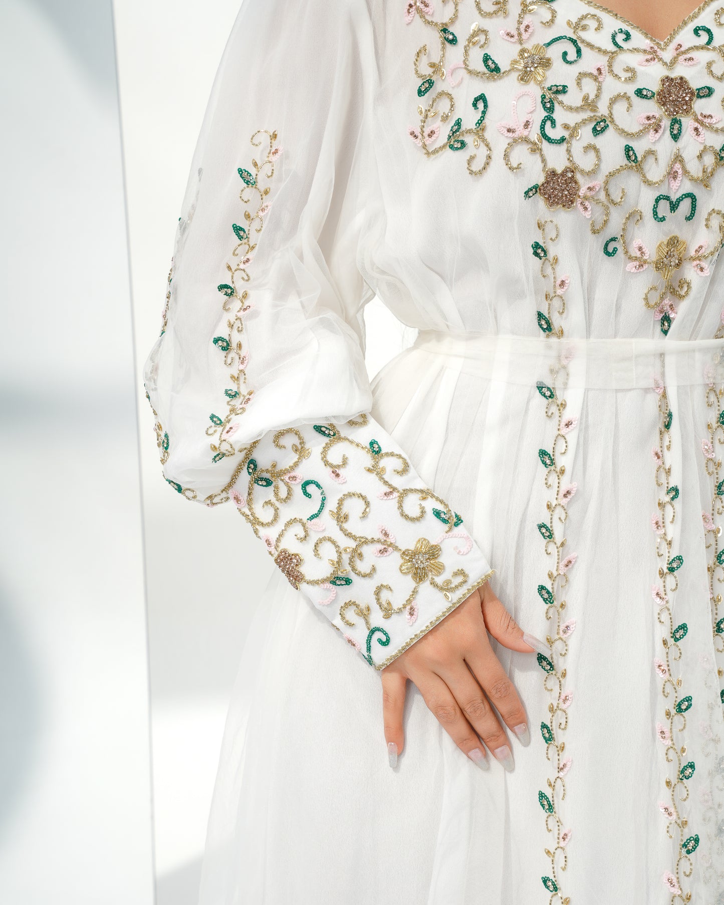 white wonder Louise kaftan